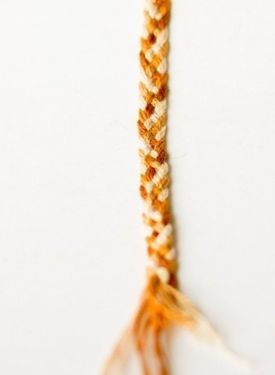 Плетем браслет из 5 прядей