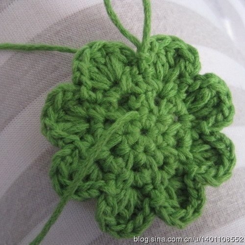 Трехмерный цветок. Мастер-класс.