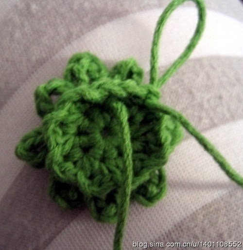 Трехмерный цветок. Мастер-класс.