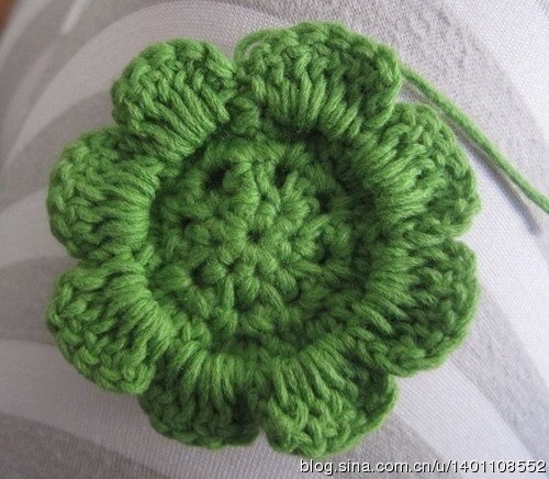 Трехмерный цветок. Мастер-класс.