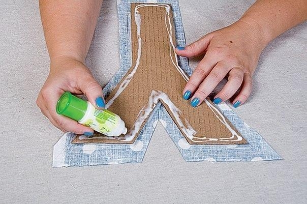 Украшаем комнату буквами.