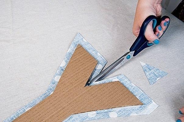 Украшаем комнату буквами.