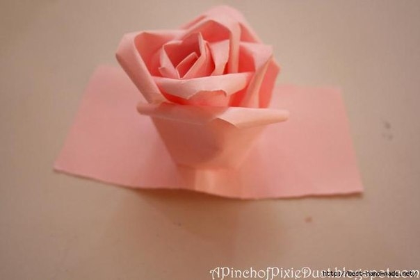 Роза из бумаги - необычный способ