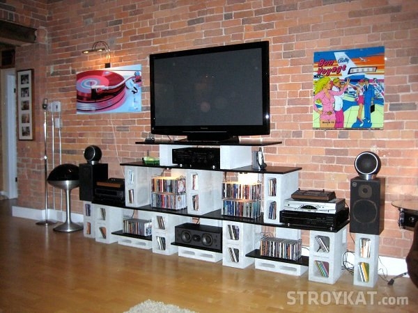 Идеи для дачи. Поделки из оставшихся от стройки бетонных блоков.