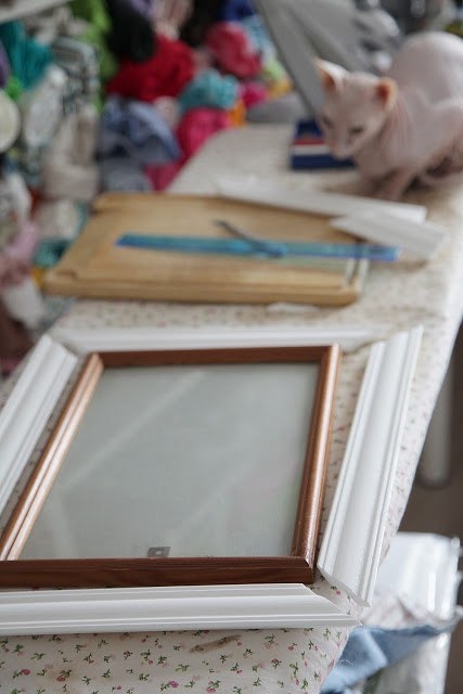 Интерьерную рама с широким багетом