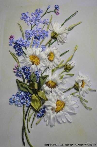 Ромашки вышитые лентами.