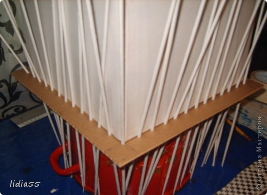 Корзинка из газетных трубочек. Мастер-класс.