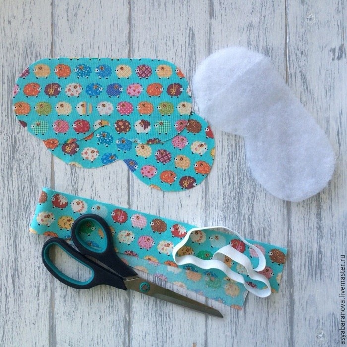 Шьём маску для сна в несколько шагов