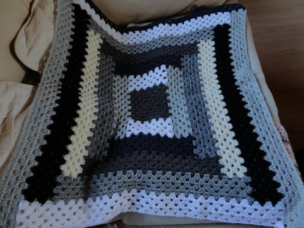 Коврик и плед на основе бабушкиного квадрата