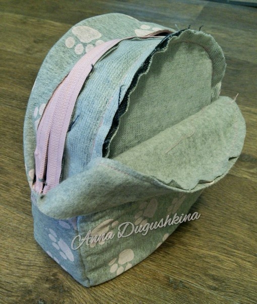 Рюкзачок для девочки из старых джинсов