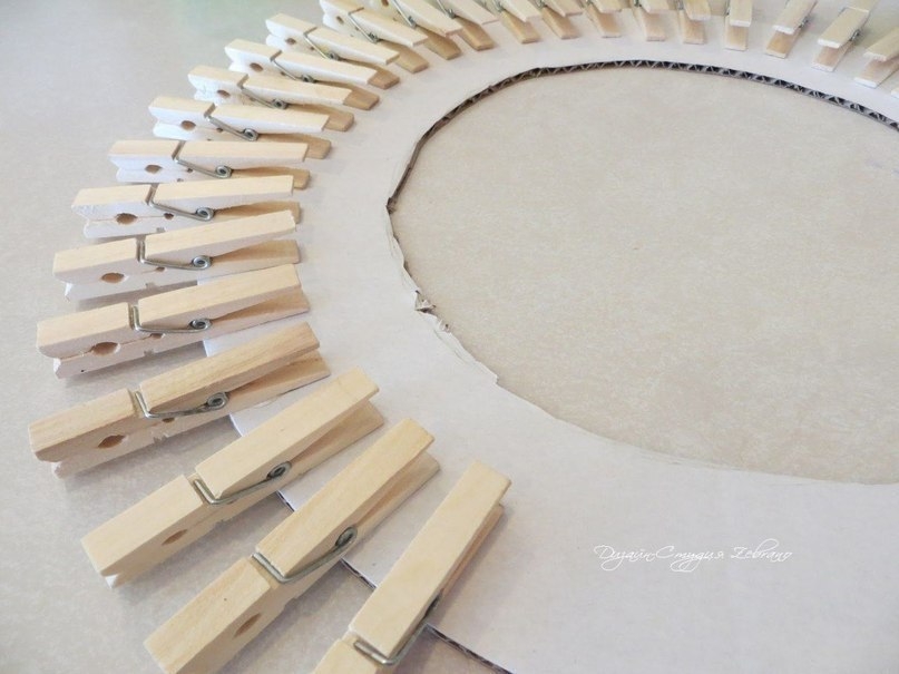 Простой и оригинальный декор стены