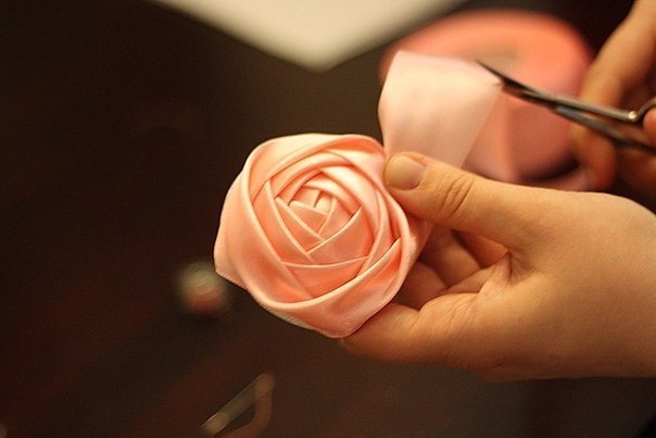 Цветы из ленты