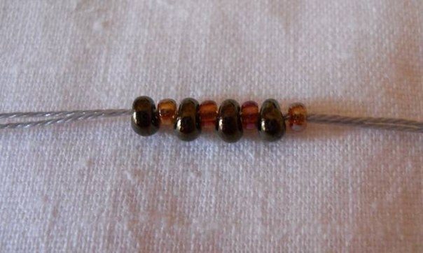 Вязаные бусы-жгут Трюфельные конфетки