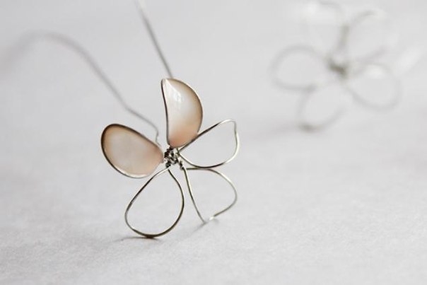 Венок из цветов или вторая жизнь лаков для ногтей