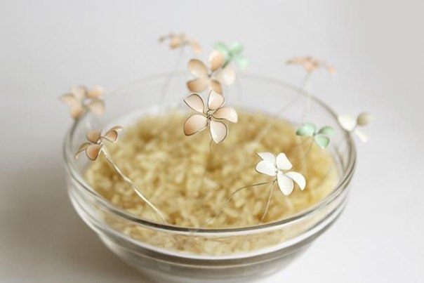 Венок из цветов или вторая жизнь лаков для ногтей