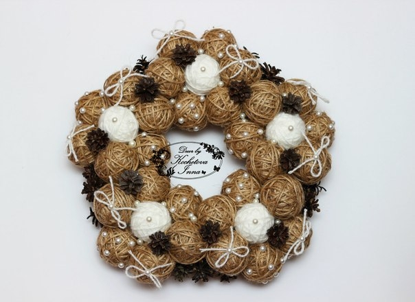 МК по созданию декоративного венка из клубков