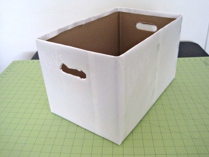 Ящик для дома из картонной коробки