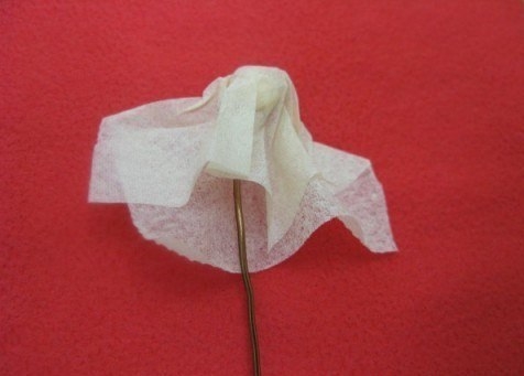 Розы из бумажных салфеток