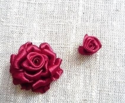 Роза, вышивка летами