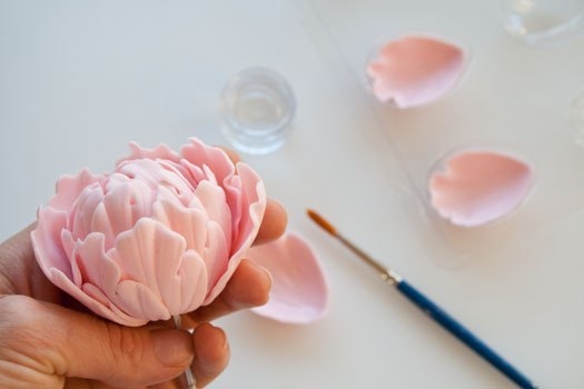 Цветок пиона своими руками из полимерной глины