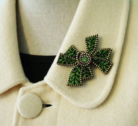 Идеи брошек из застежек-молний