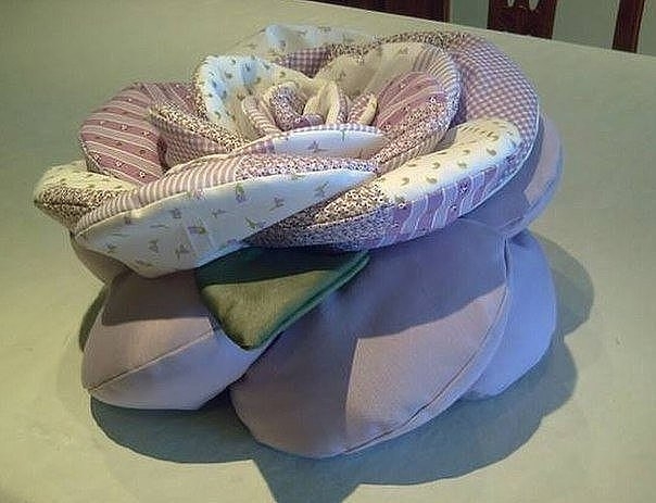 Декоративные подушки в форме цветка. Идеи+выкройка