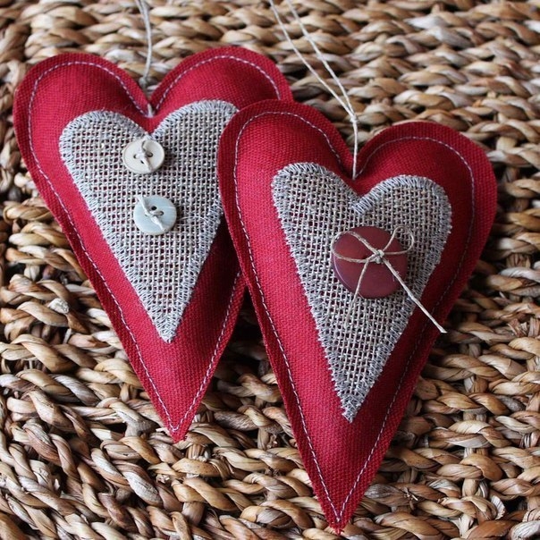 Идея - Из мешковины и кусочков цветной ткани