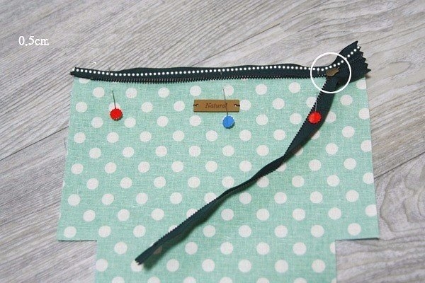 Сумочка-косметичка из льна 