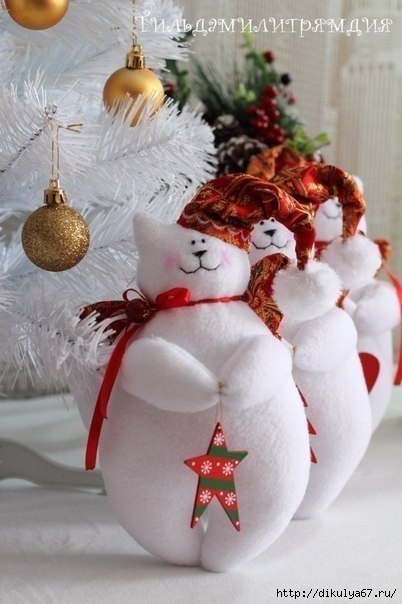 Новогодние котики-ангелочки. Автор: Алёна Закиева