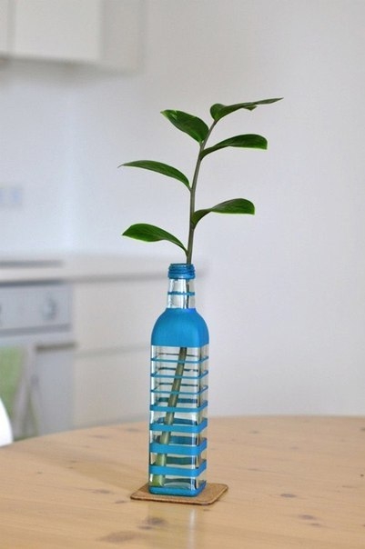 Оригинальная ваза из бутылки