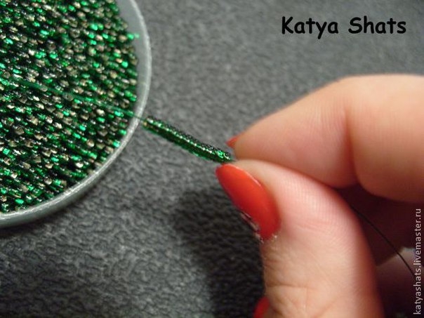 Новогодний веночек из бисера. Мастер-класс. Новогодний веночек из бисера. Мастер-класс.