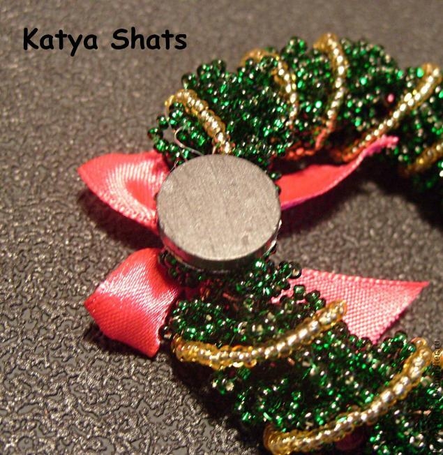 Новогодний веночек из бисера. Мастер-класс. Новогодний веночек из бисера. Мастер-класс.