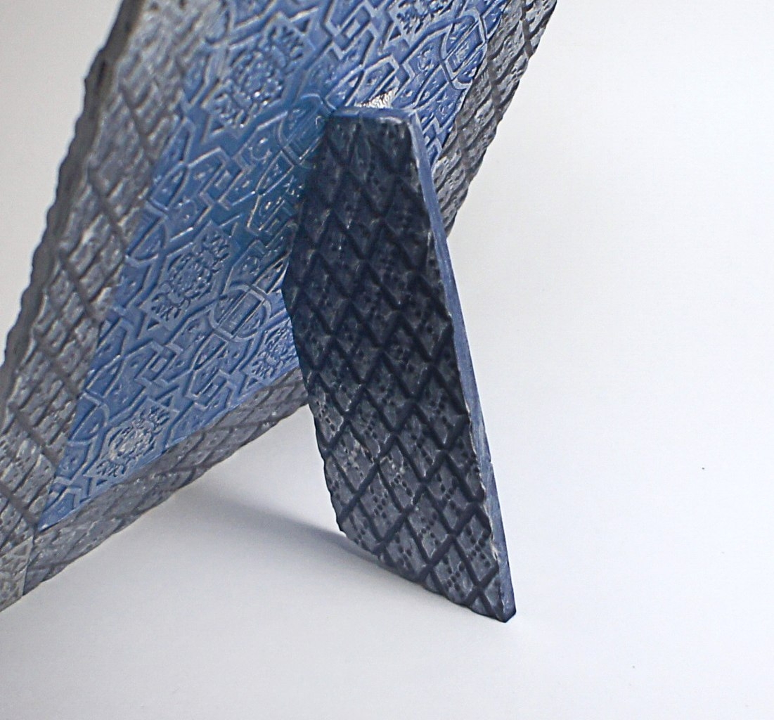 Рамка для зеркала из полимерной глины.