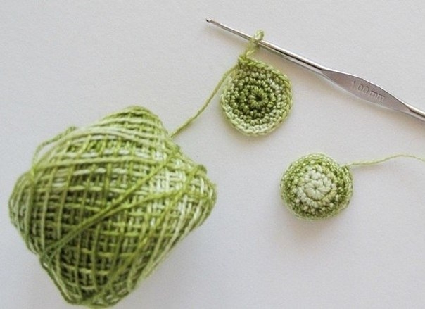 Вязаный цветочек Анемона.