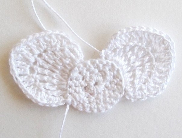 Вязаный цветочек Анемона.