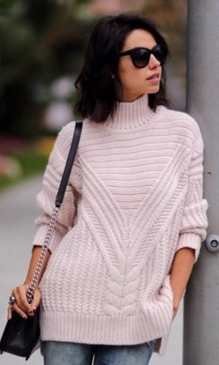 Пуловер из жгутов спицами