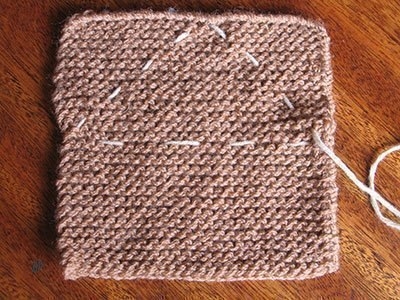 Заяц из вязаного квадрата