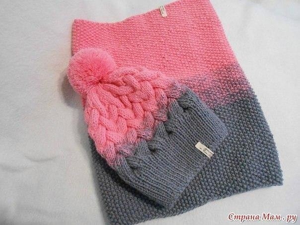 Вяжем шапочку узором косы.
