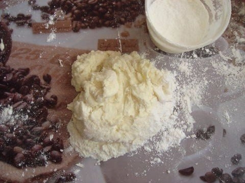 Молочная сахарная мастика для украшения тортов