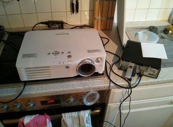 Декорируем пустую стену.