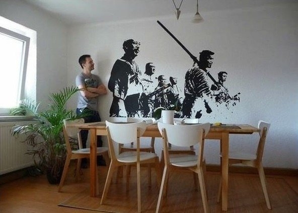 Декорируем пустую стену.