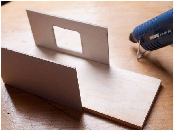 Домик на колесах из картона и палочек от мороженого