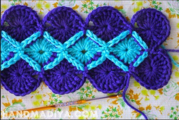 Прямоугольный плед баварской вязкой