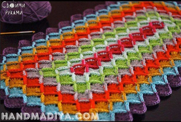 Прямоугольный плед баварской вязкой