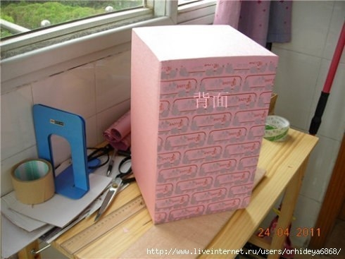 Маленький комод из картона для хранения мелочей