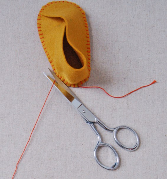 Замечательные детские тапочки из фетра. Мастер-класс.