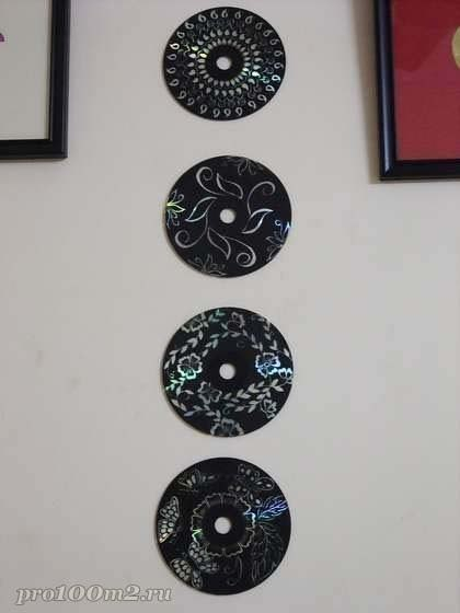 Украшение стен из СД-дисков.