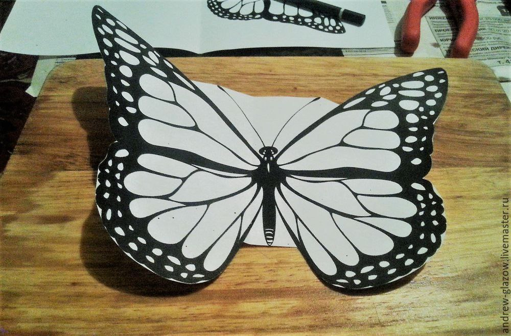 Бабочка в стиле String Art