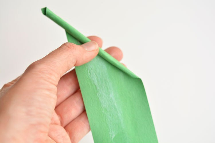 Поделки вместе с детьми: создаем весенние цветочки из бумаги