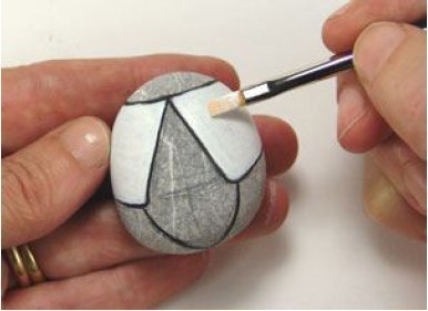 Расписываем камешки